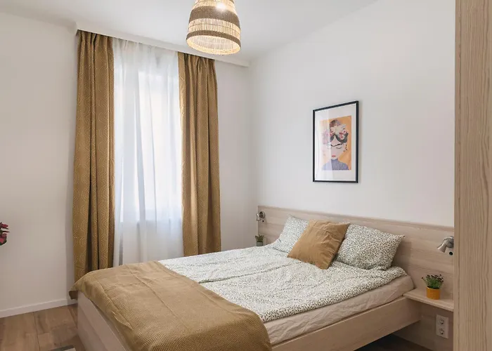 Charmcity Apartment With Air-Condition